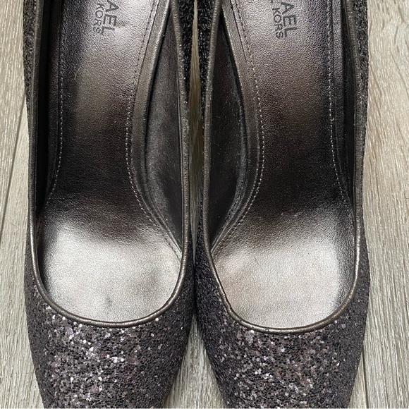 Women’s Michael Michael Kors Glitter Sparkly Gray Pump Pointed Toe Heels Size 8M - Picture 9 of 16